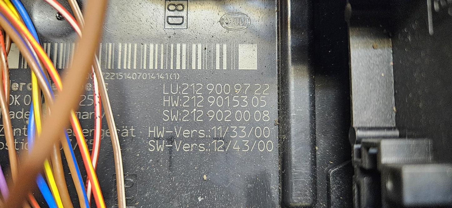 Mercedes C-Klasse SAM Steuergerät Sicherungskasten 2129009722 2129015305