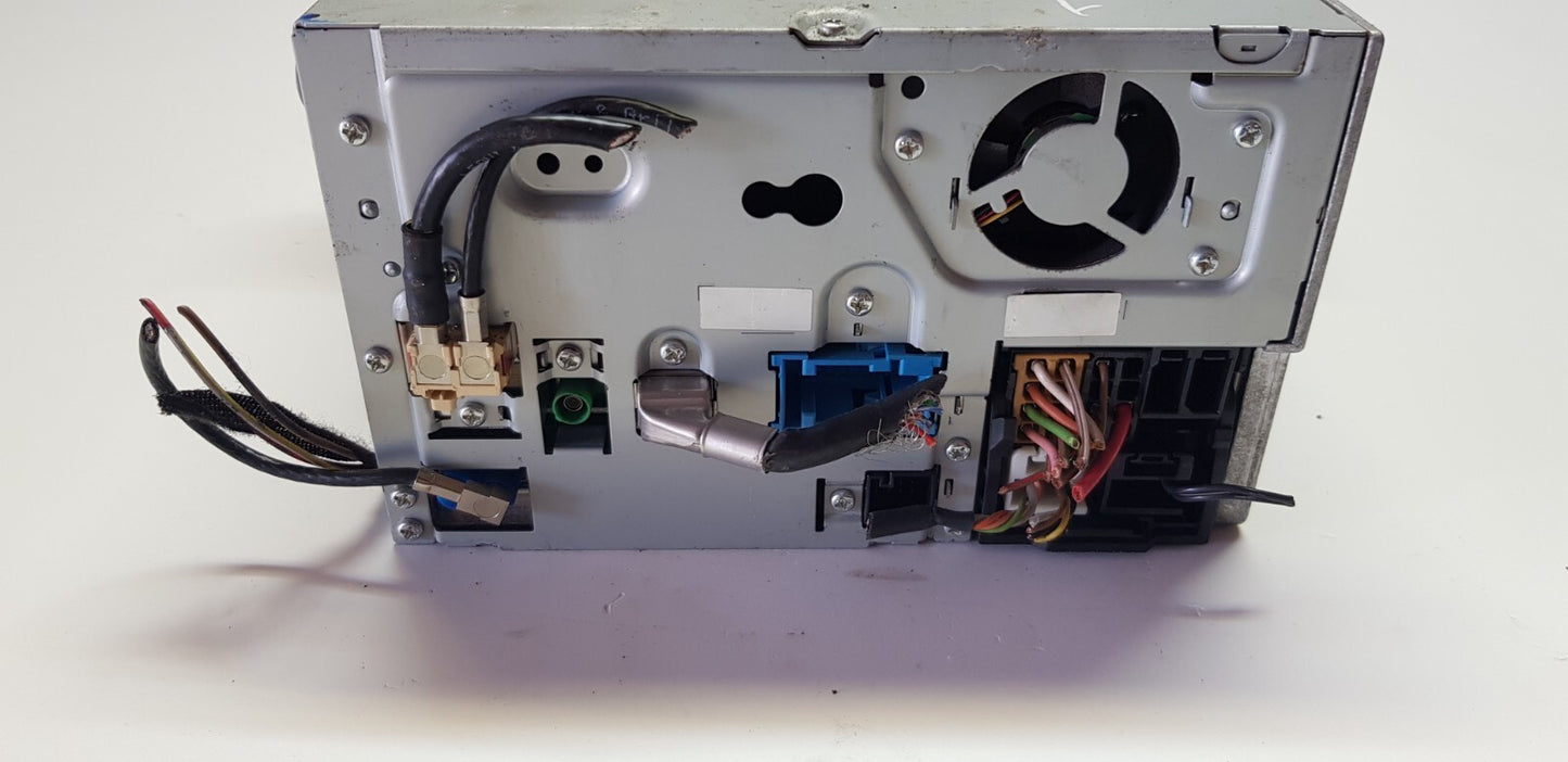 Mercedes W204 Headunit Comand Navigation A 2049063000 A 2048706989 mit PIN Code