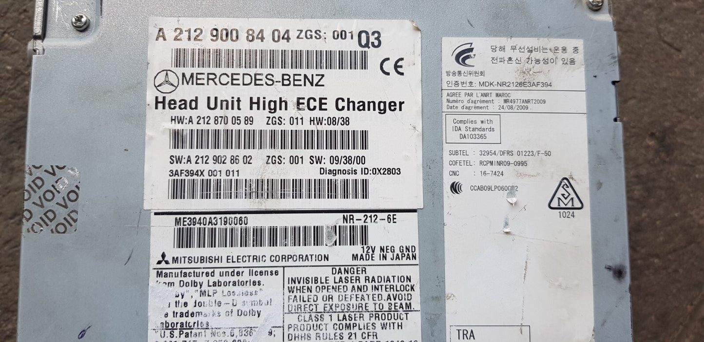 Mercedes W212 Comand High Headunit ECE Navigationsystem A 2129008404 mit Code