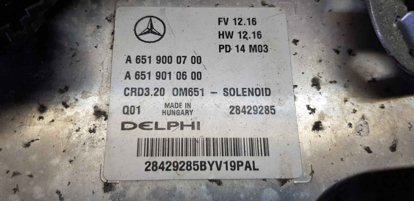 Mercedes Motorsteuergerät mit Wegfahrsperre A 6519000700 A 6519010600 Schaltgetr
