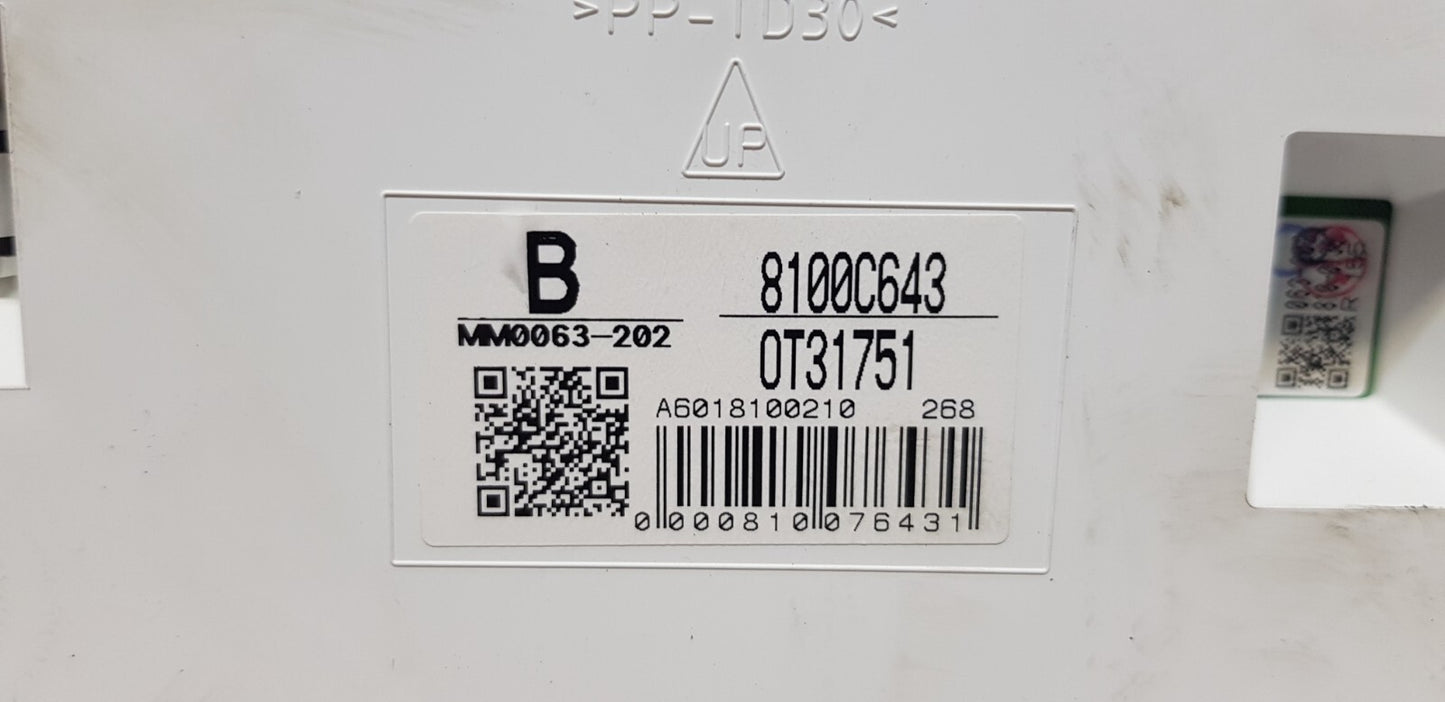 Mitsubishi Pajero Kombiinstrument Tacho 8100C643 0T31751