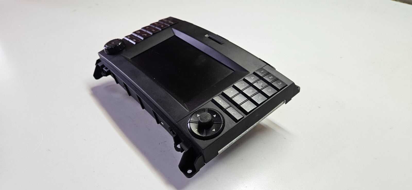 Mercedes W906 Headunit Radio Navigation A 9069003203 A 9069016301 mit PIN Code