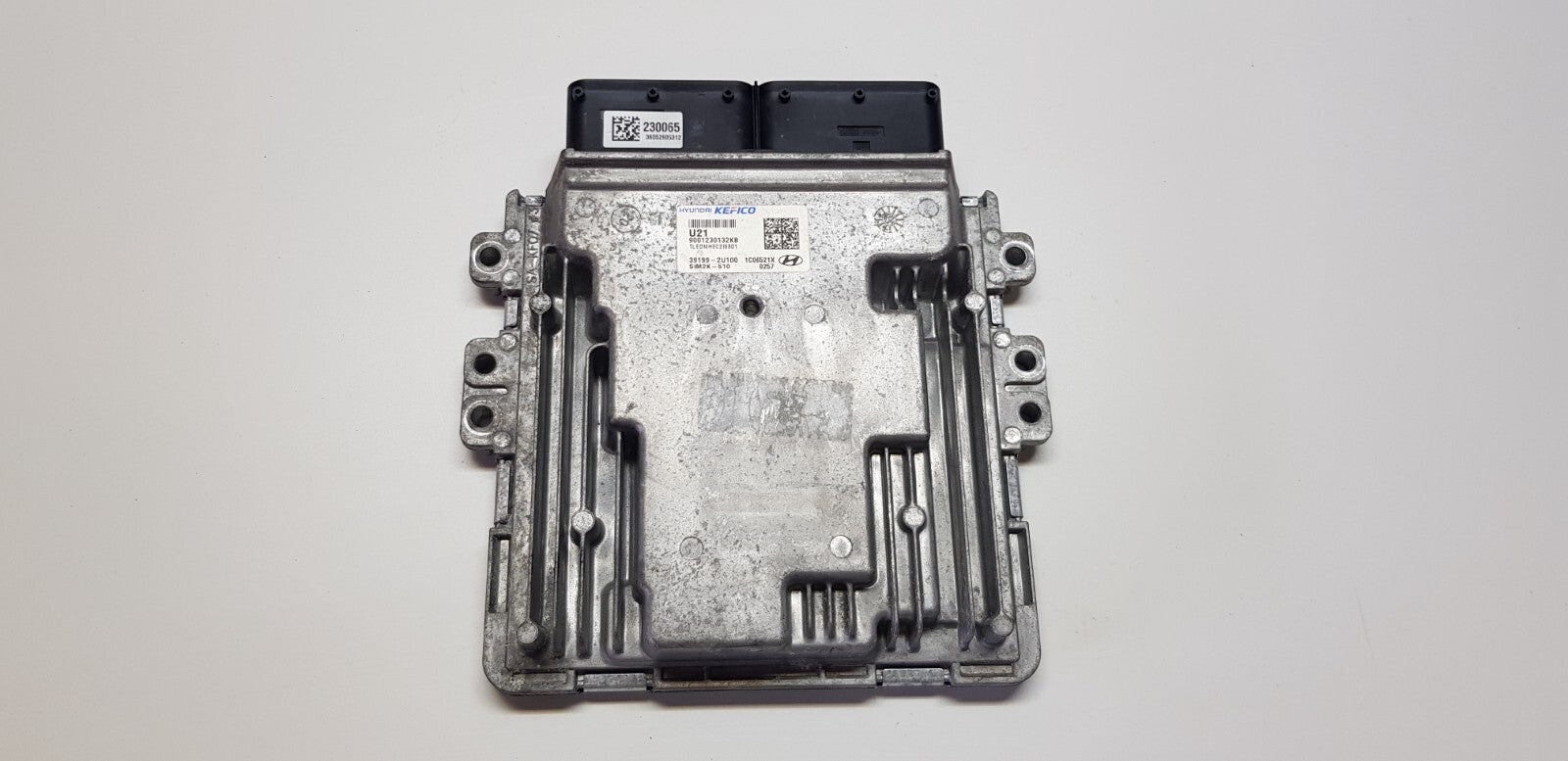 Hyundai Tucson Motorsteuergerät Steuergerät 39199-2U100 9001230132KB SIM2K-510