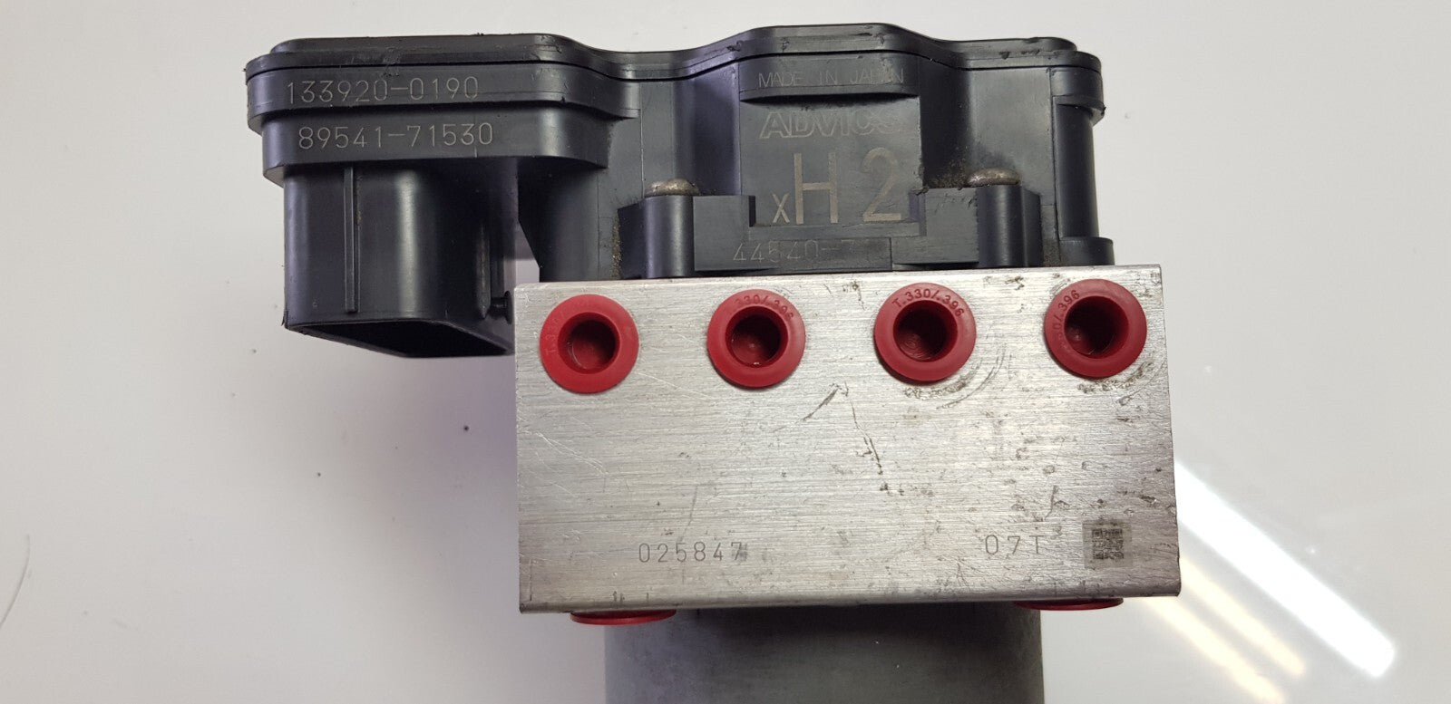 Toyota Hilux ABS Hydraulikblock Pumpe Steuergerät 44540-71500 89541-71530