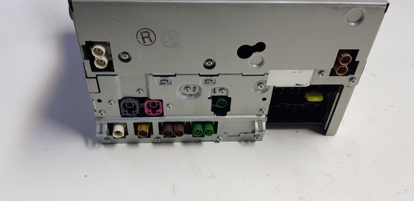 Mercedes W204 Headunit Comand Navigation A 2049000308 A 2049012303 mit PIN Code
