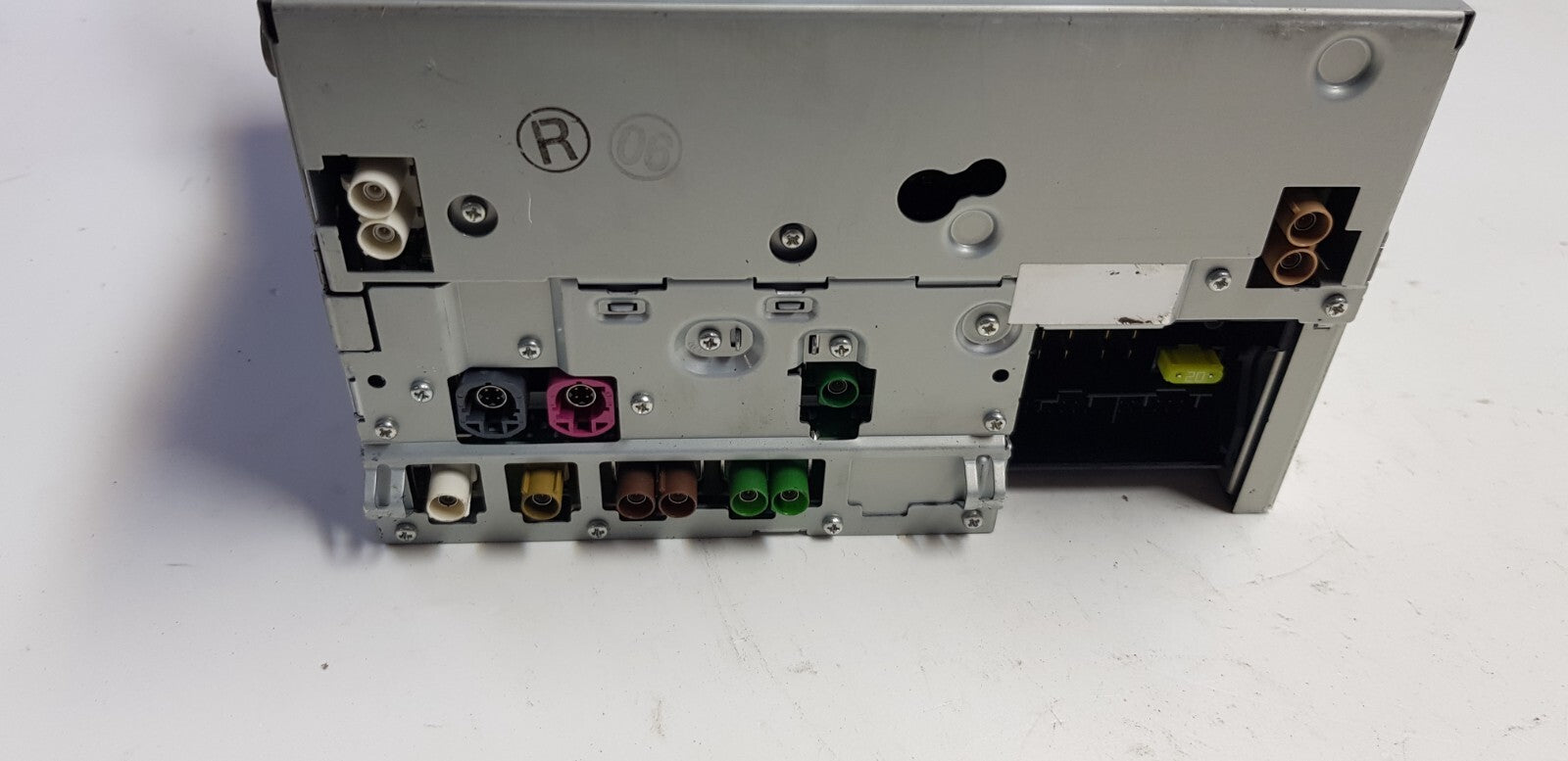 Mercedes W204 Headunit Comand Navigation A 2049000308 A 2049012303 mit PIN Code