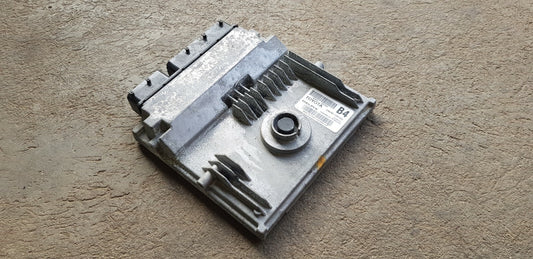 Toyota Motorsteuergerät Steuergerät 89661-02Q60 28308761