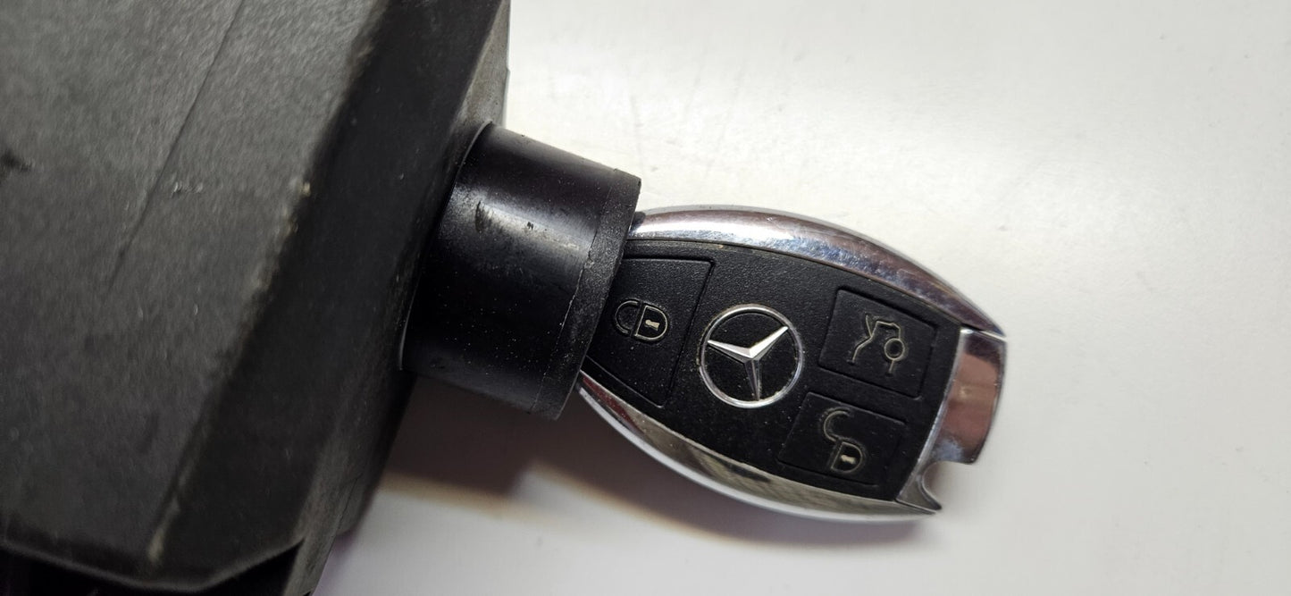 Mercedes W117 W177 W246 Zündschloss mit Schlüssel A 2469051402