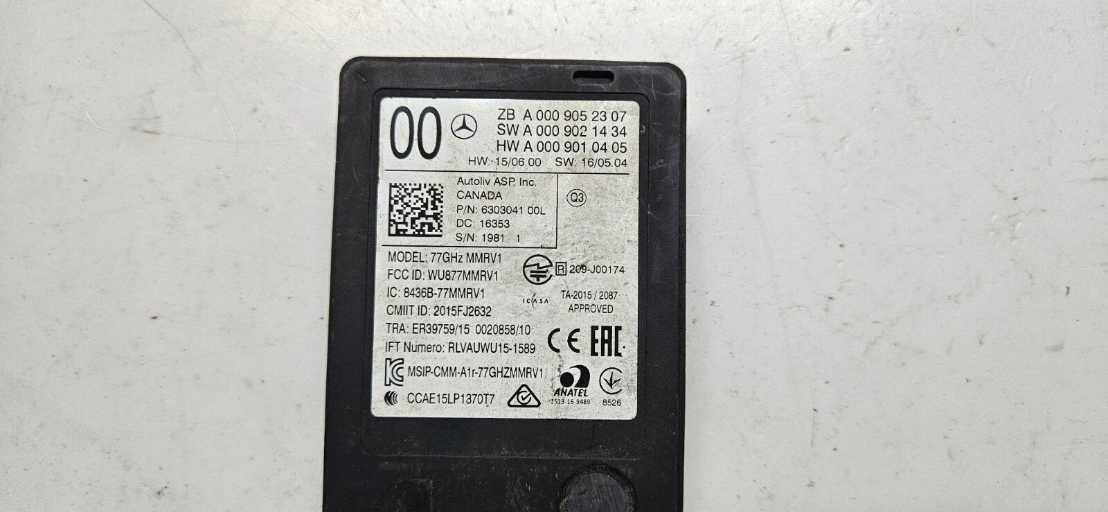 Mercedes Distronic Radarsensor Abstandsradar A 0009052307 A 0009010405