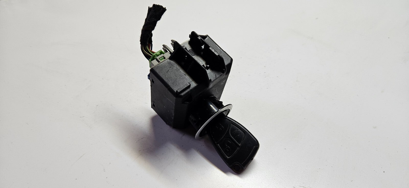 Mercedes A B CLA Zündschloss mit Schlüssel A 2469058501 ♻️