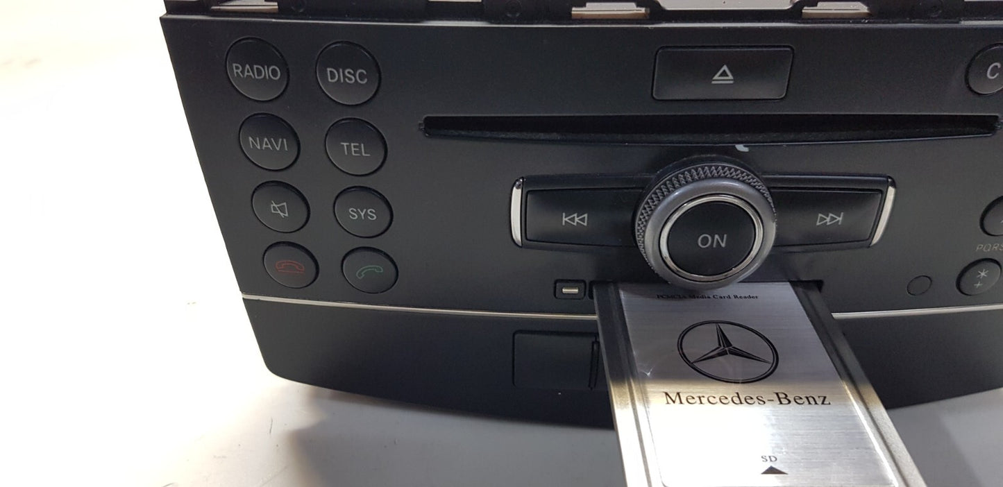 Mercedes W204 Headunit Comand Navigation A 2048704994 A 2048707590 mit PIN Code