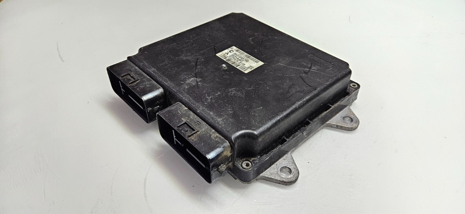 Mitsubishi Motorsteuergerät Steuergerät 8631046700 E6T73479