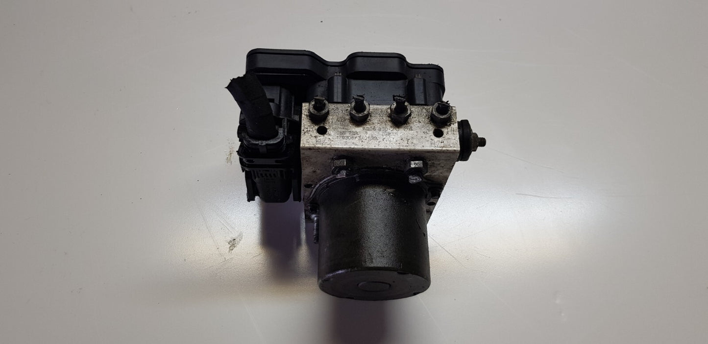 Mercedes Sprinter ABS Hydraulikblock Pumpe Steuergerät A 9069002004 0265956378