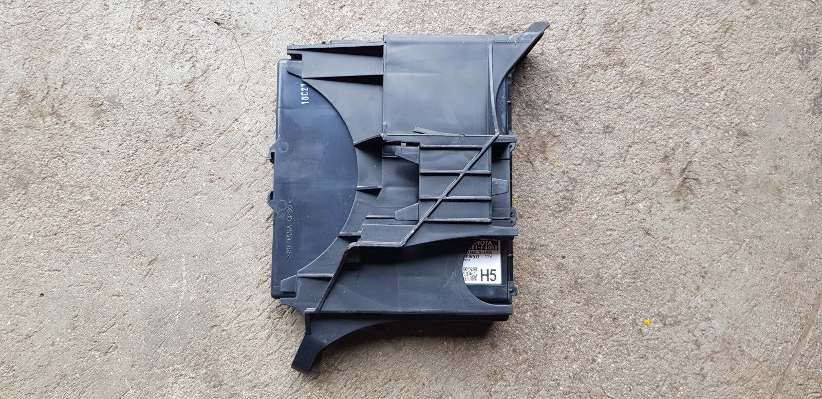 Toyota Steuergerät 89981-F4050 MB285000-6930