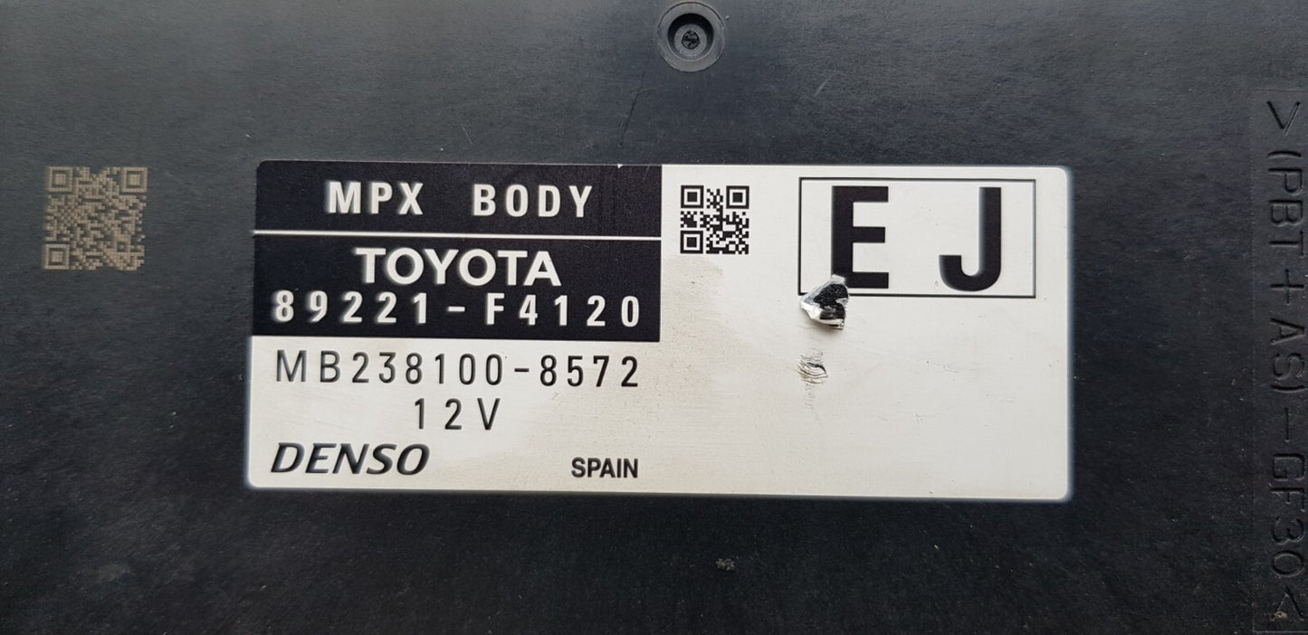 Toyota Steuergerät 89221-F4120 MB238100-8572