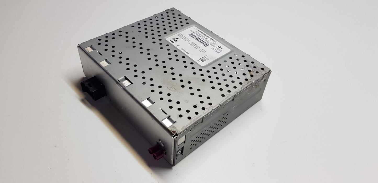 Mercedes DAB Tuner Audio Steuergerät A 2229009211 A 2229010202