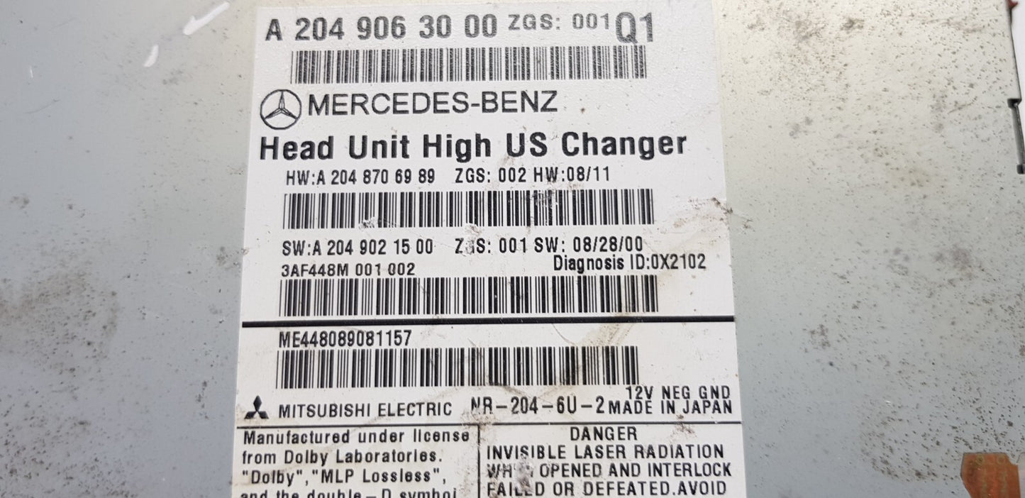 Mercedes W204 Headunit Comand Navigation A 2049063000 A 2048706989 mit PIN Code