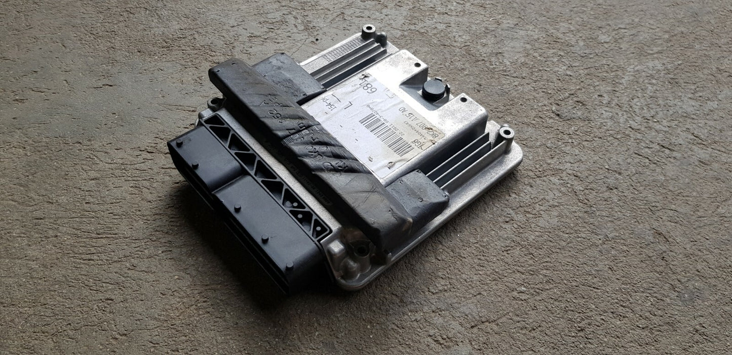 Audi Motorsteuergerät Steuergerät 8K2907115AD 0261S05979