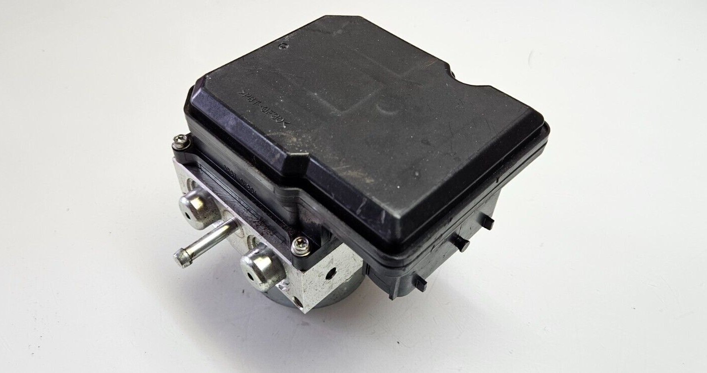 Nissan Juke ABS Hydraulikblock Pumpe Steuergerät 47660-BF10C 6913K010