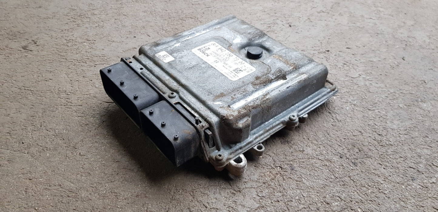 Mercedes W164 Motorsteuergerät Steuergerät A 6421507300 0281015931