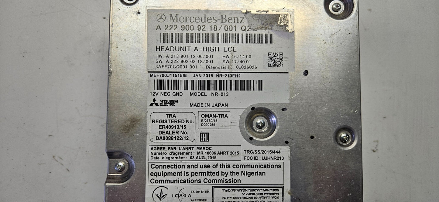 Mercedes Headunit Navigationssystem A 2229009218 A 2139011206 mit PIN Code
