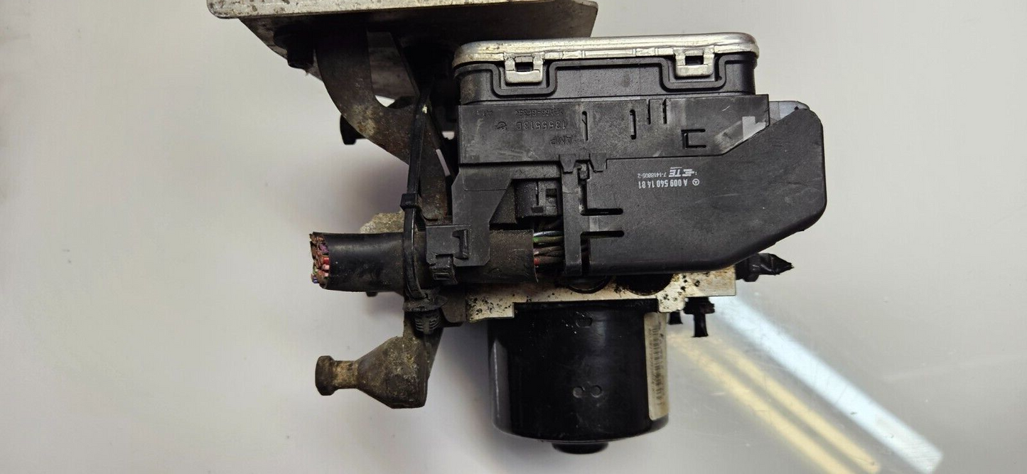 Mercedes W204 C63 AMG ABS Hydraulikblock Steuergerät A 1729012000 A 1724315212