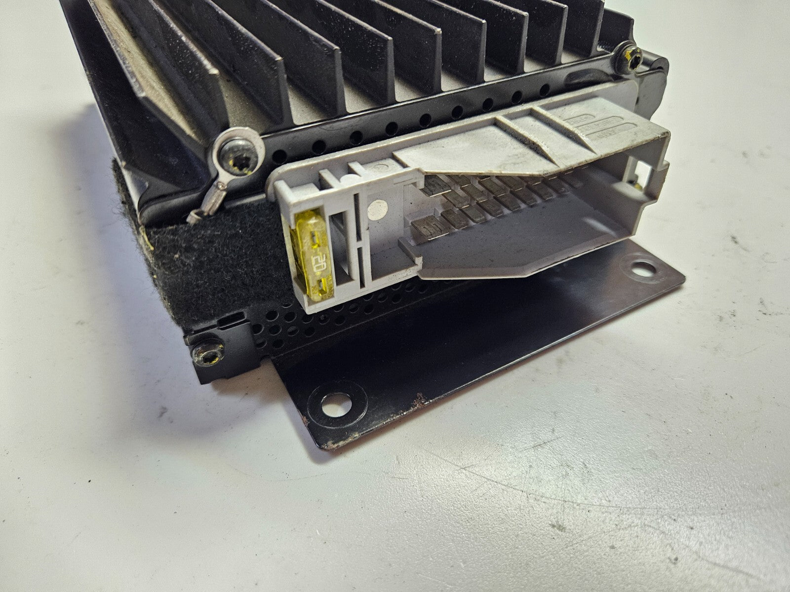 Mercedes E-Klasse W210 Steuergerät Bose Verstärker 2108202689