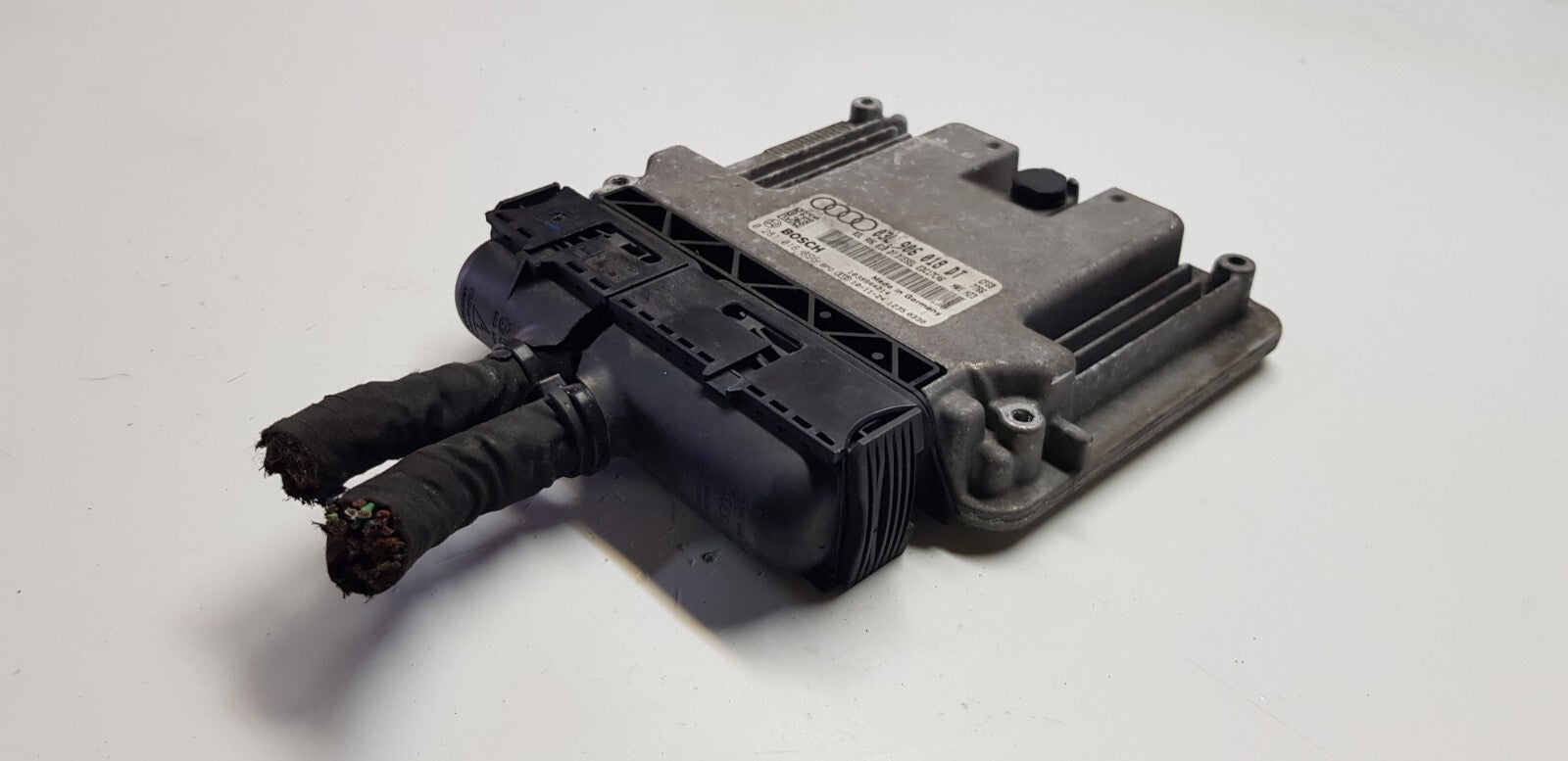 Audi Motorsteuergerät Steuergerät 03L906018DT 0281016896