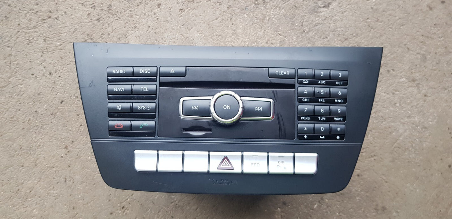 Mercedes W204 Headunit Navigationssystem A 2049006009 A 2049012203 mit PIN Code