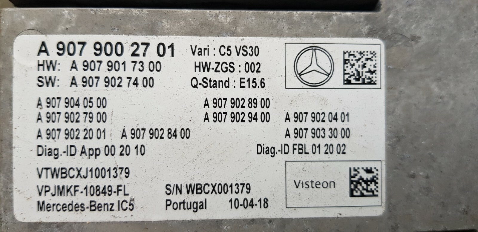 Mercedes Sprinter Radio Multimedia Steuergerät A 9079002701 A 9079017300