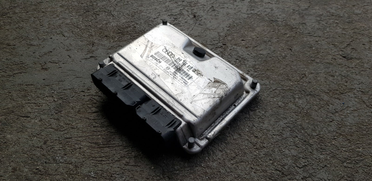 Audi TT Motorsteuergerät Steuergerät 8N0906018CK 0261208271