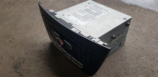 Mercedes W204 Headunit Navigationssystem A 2049006009 A 2049012203 mit PIN Code