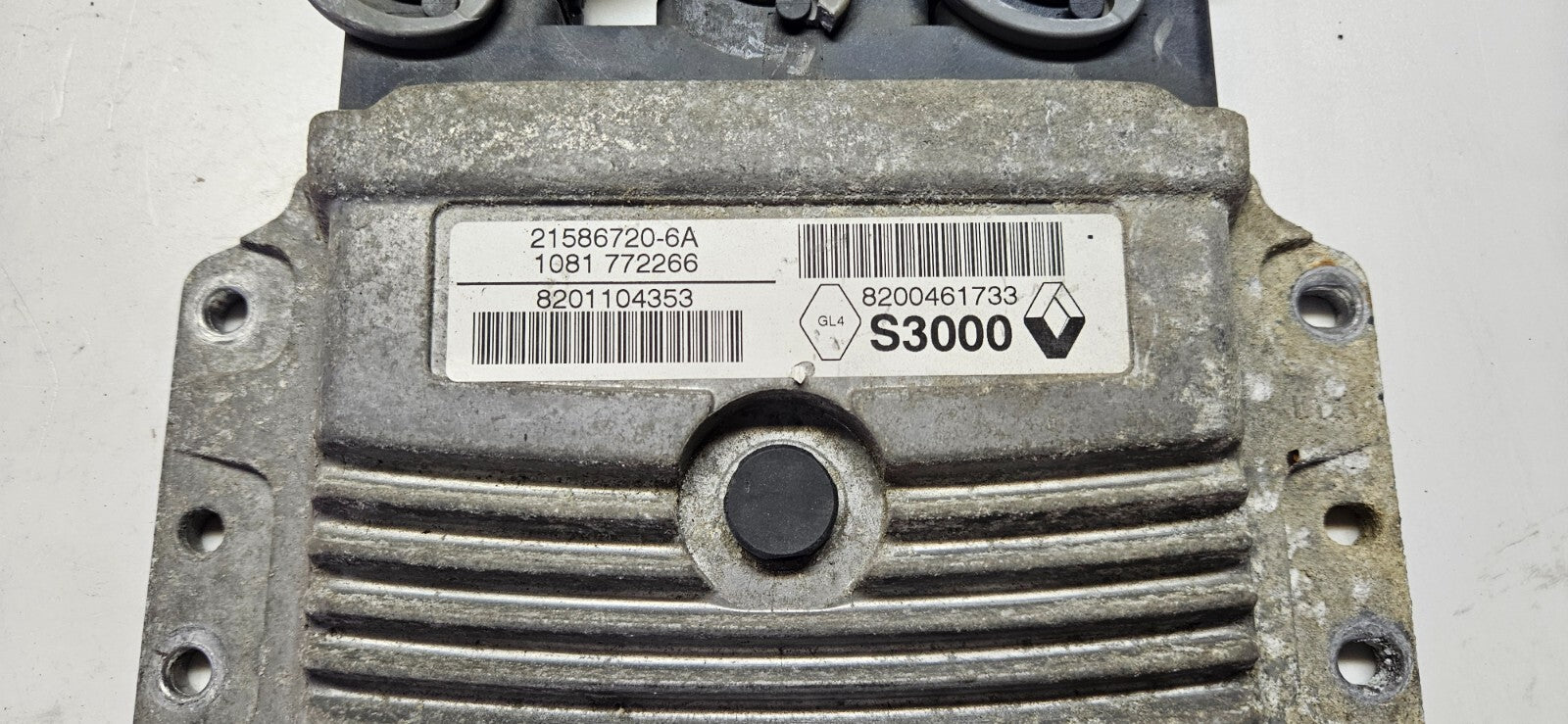 Renault Motorsteuergerät Steuergerät 8201104353 8200461733 21586720-6A