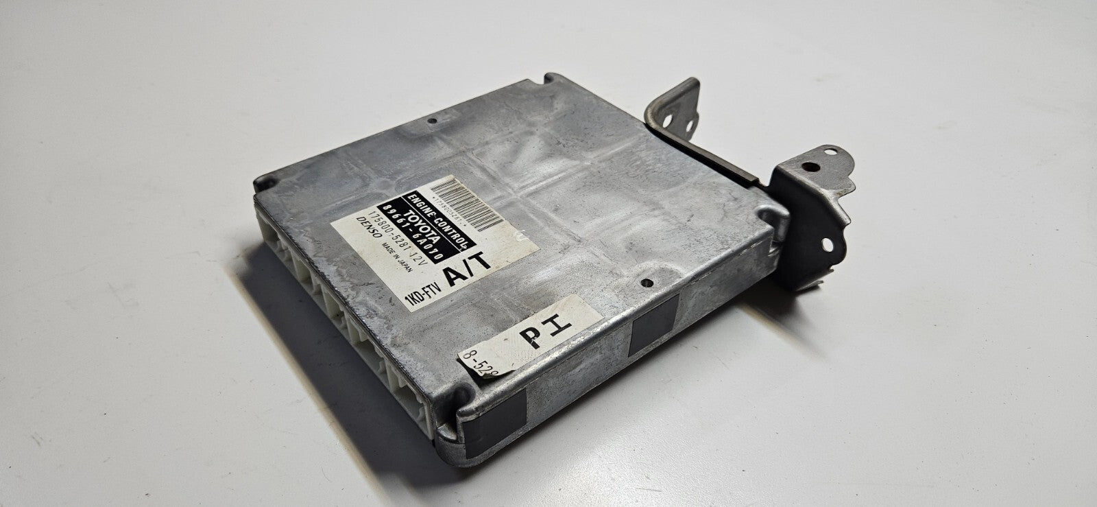 Toyota Land Cruiser Motorsteuergerät Steuergerät 89661-6A070 175800-5281