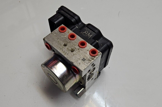 Toyota Hilux ABS Hydraulikblock Steuergerät 44540-71060 116040-44720 89541-71780