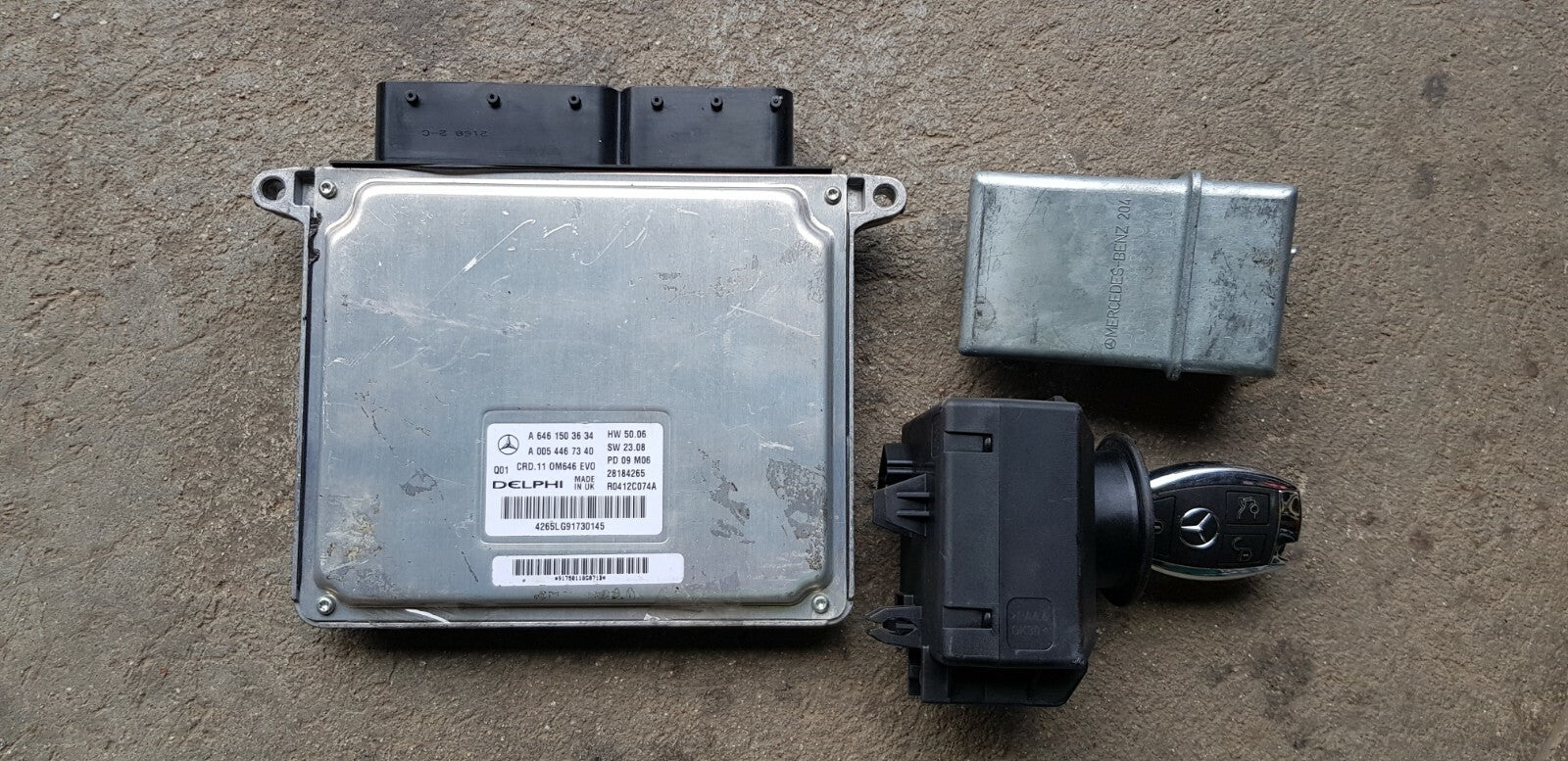 Mercedes Motorsteuergerät mit Wegfahrsperre A 6461503634 A 0054467340