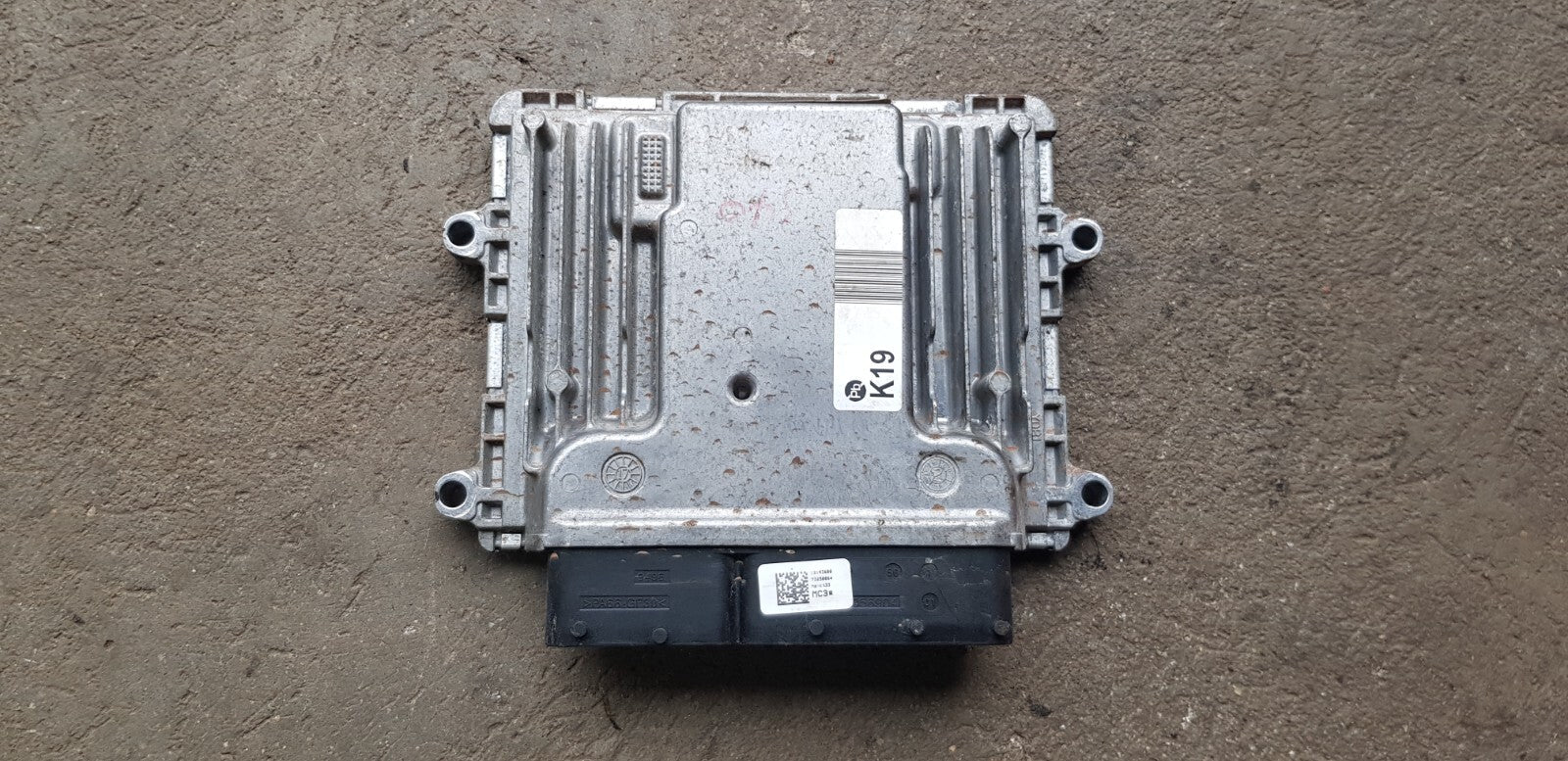 Hyundai Motorsteuergerät Steuergerät 391A1-03HK0 39110-03HK0