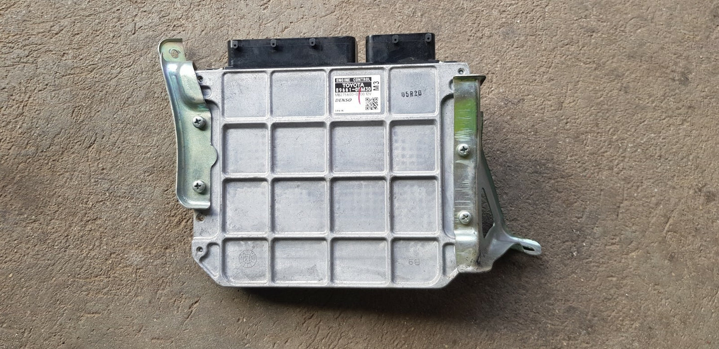 Toyota Motorsteuergerät Steuergerät 89661-05M30 MB275600-0700