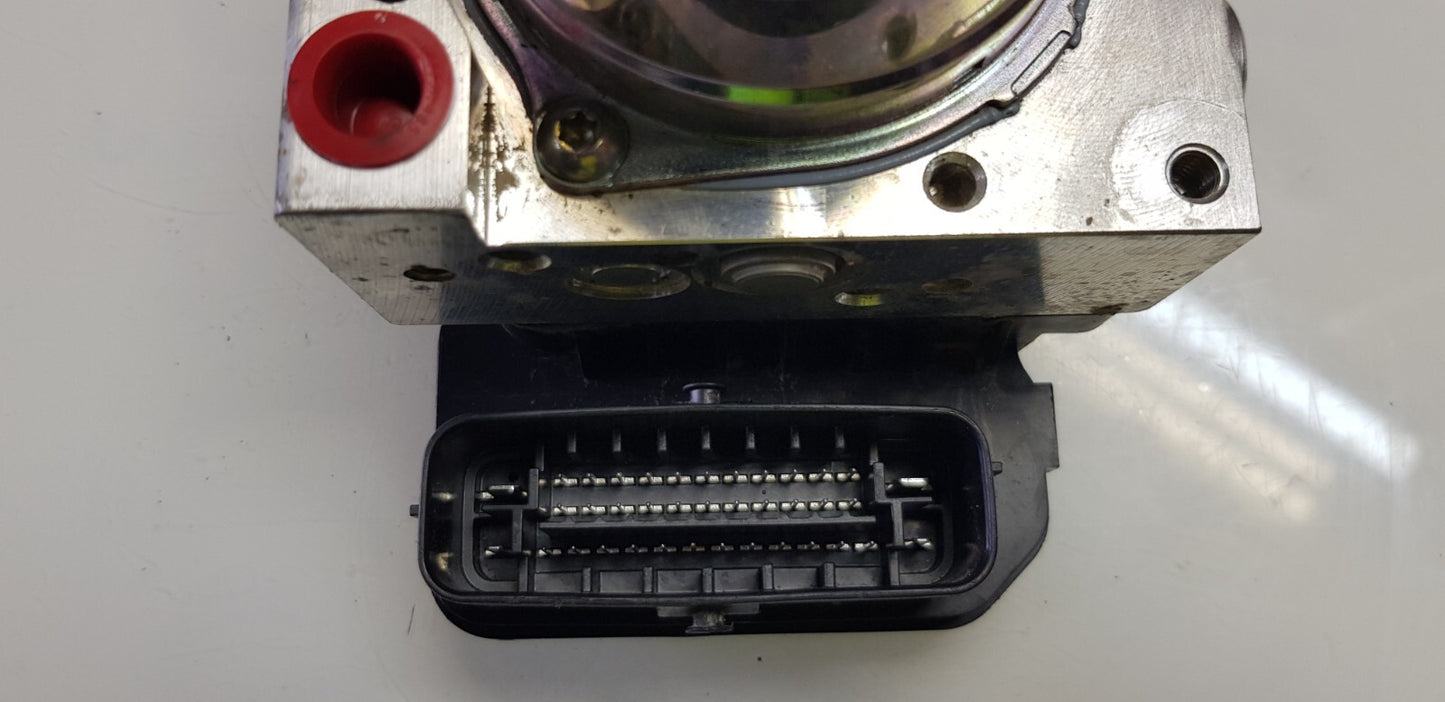 Toyota Hilux ABS Hydraulikblock Pumpe Steuergerät 44540-71061 116040-49320