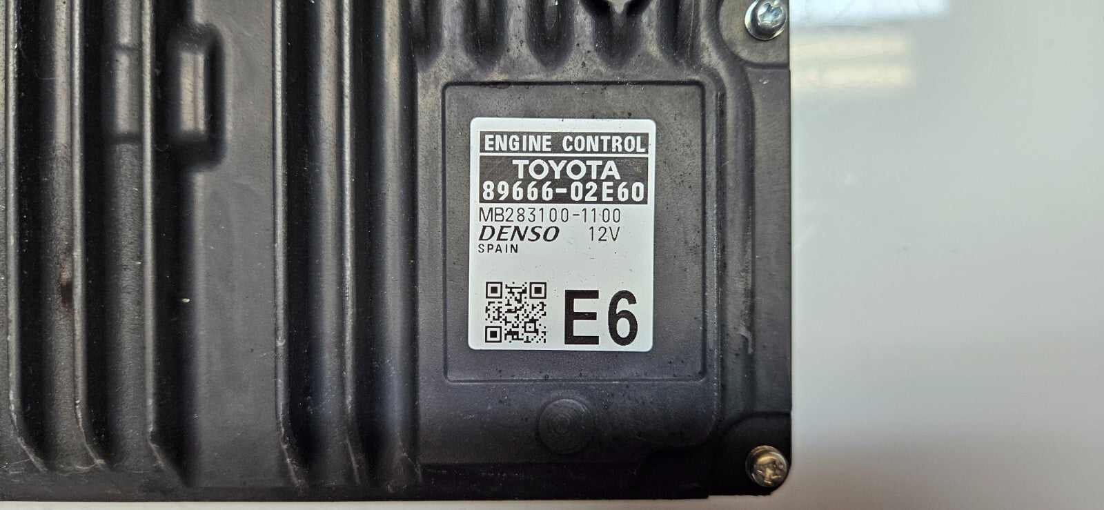 Toyota Motorsteuergerät Steuergerät 89666-02E60 MB283100-1100