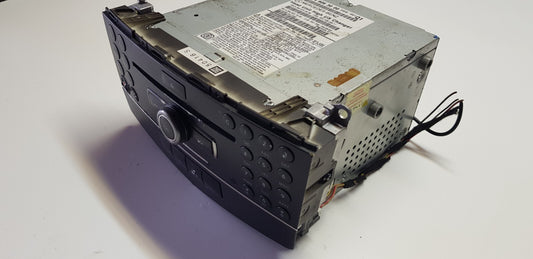 Mercedes W204 Headunit Comand Navigation A 2049063000 A 2048706989 mit PIN Code