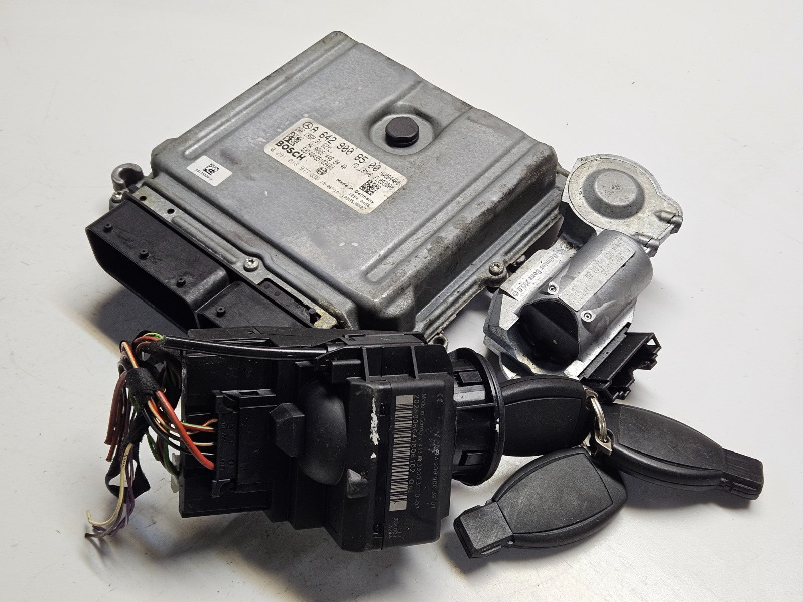 Mercedes W906 Motorsteuergerät mit Wegfahrsperre A 6429008500 0281016977 ♻️ #2