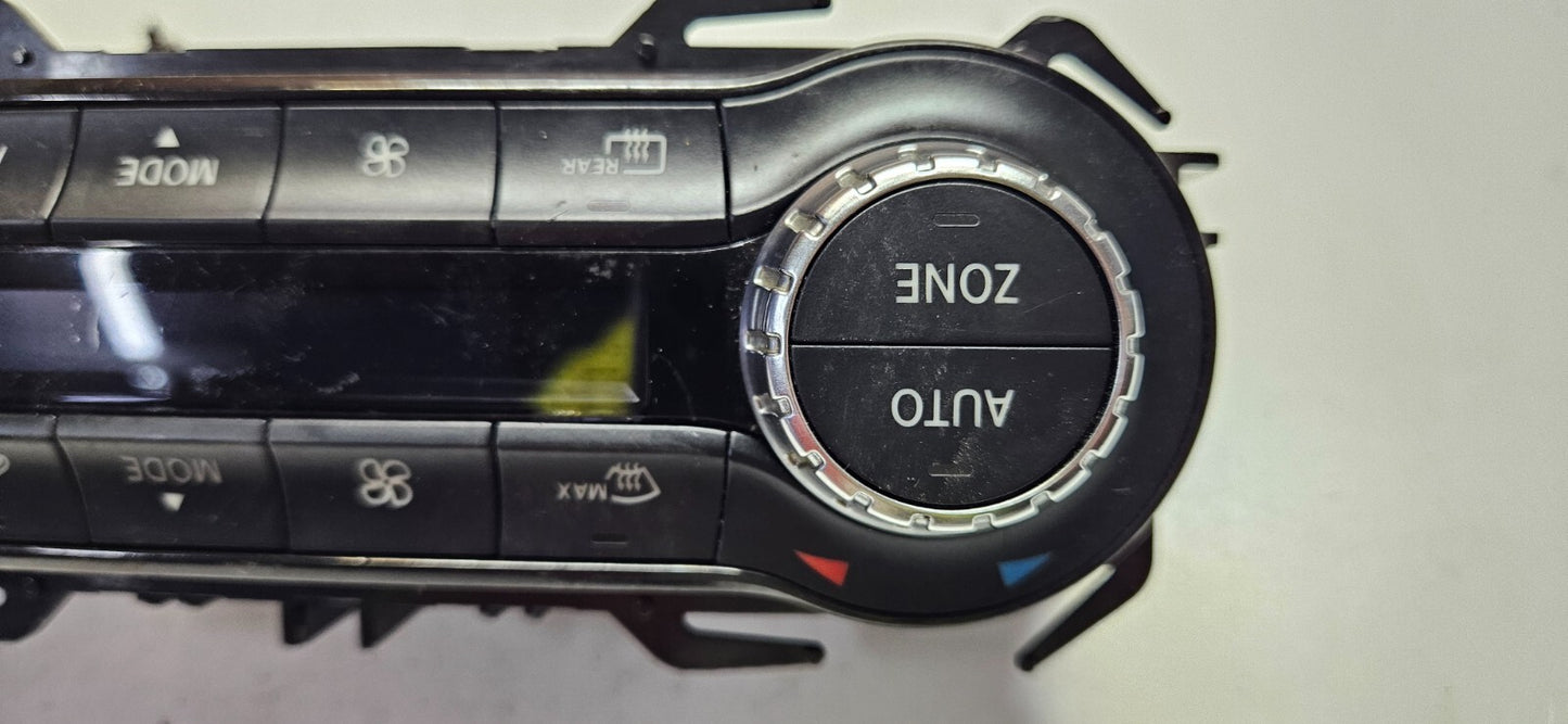 Mercedes A B GLA Klimabedienteil A 2469002408 A 2469010805 ♻️