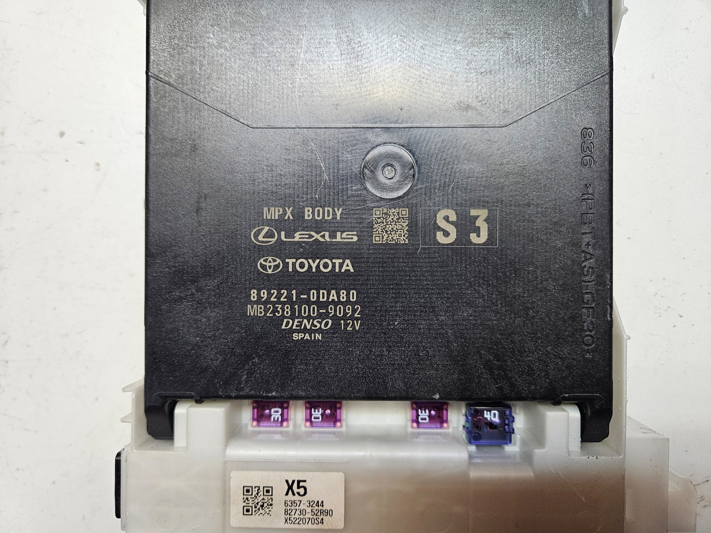 Toyota Sicherungskasten Steuergerät 89221-0DA80 MB238100-9092 82730-52R90 ♻️
