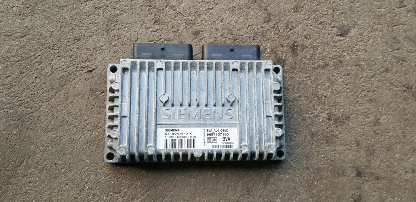 Peugeot Citroen Getriebesteuergerät Steuergerät 9657137180 S118047543C