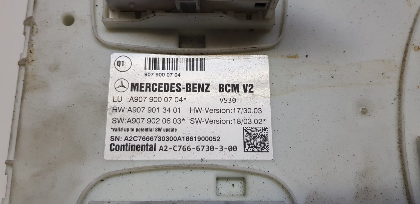 Mercedes Sprinter Steuergerät A 9079000704 A 9079013401