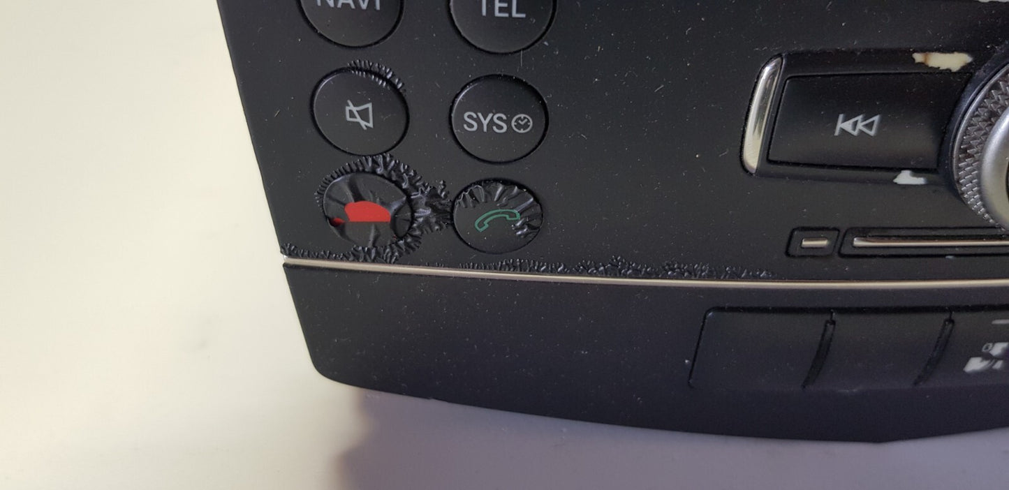 Mercedes W204 Headunit Comand Navigation A 2049063000 A 2048706989 mit PIN Code