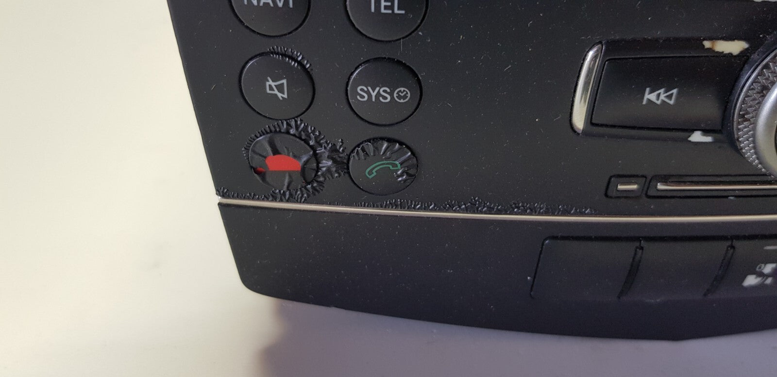 Mercedes W204 Headunit Comand Navigation A 2049063000 A 2048706989 mit PIN Code