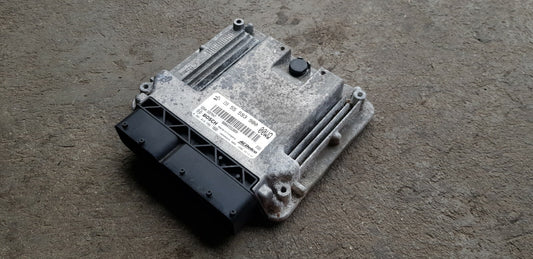 Opel Corsa Motorsteuergerät Steuergerät 55593980 0281019795 00WQ