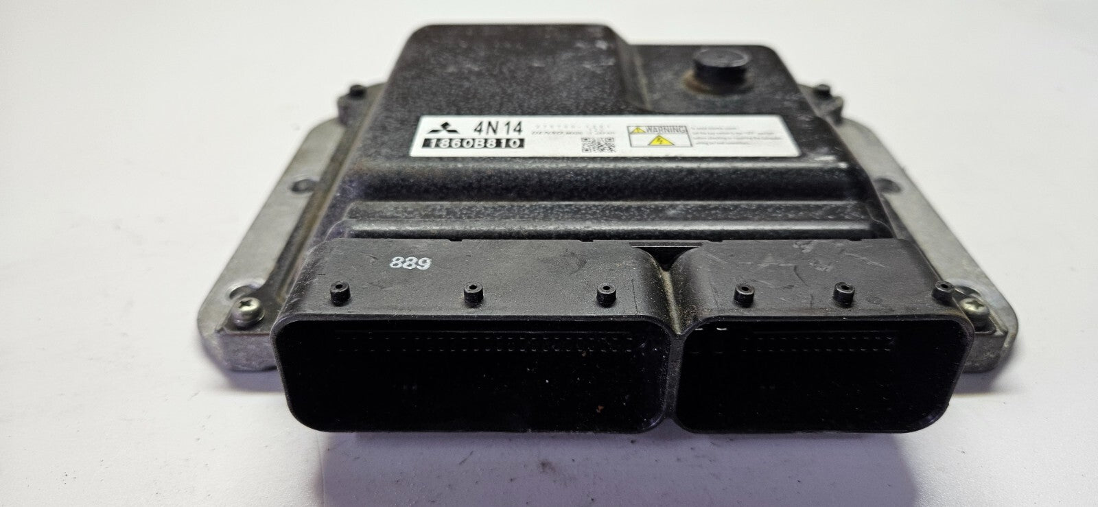 Mitsubishi Motorsteuergerät Steuergerät 275700-1291 1860B810